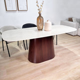 Complete Meubelset: Lea Eettafel Sintered Stone Marmerlook Travertine - Walnoot Frame + 4x Lisa Eetkamerstoelen Bouclé Grijs