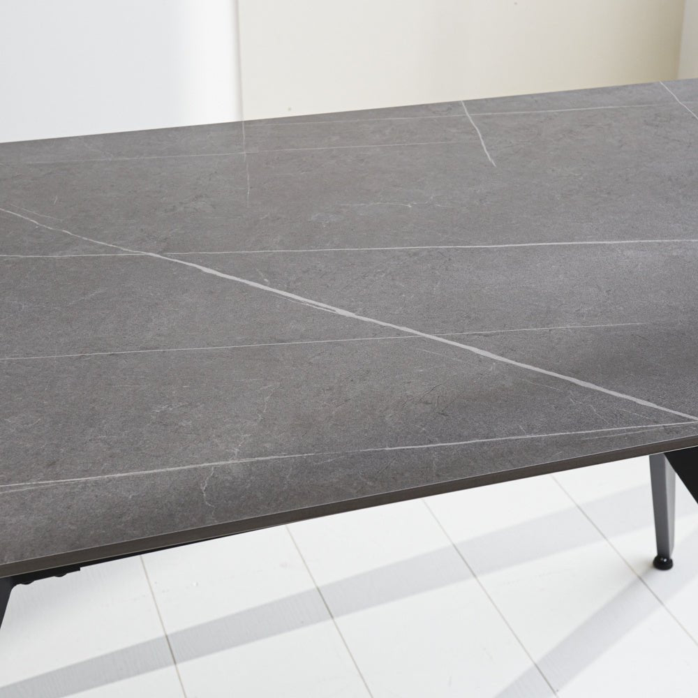 Eettafel Grace Grey Dimehouse Grijs LxBxH 215x105x10 Sintered stone Sfeerfoto schuin vooraanzicht