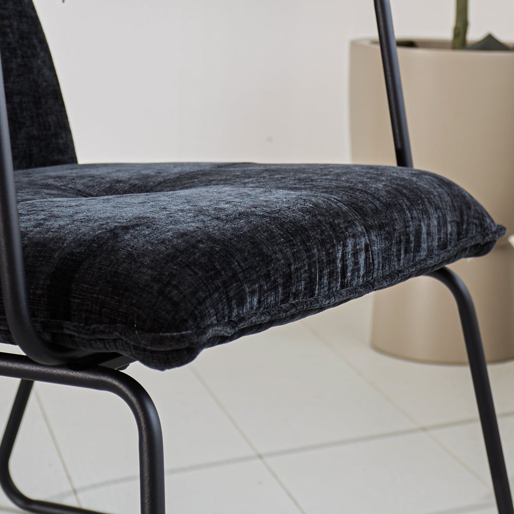 Fauteuil Hailey Chenille Dimehouse Zwart LxBxH 66x64x37 Stof Sfeerfoto detail