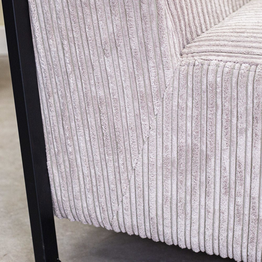 Fauteuil Madeline Dimehouse Lichtgrijs LxBxH 84x76x62 Ribstof Sfeerfoto detail