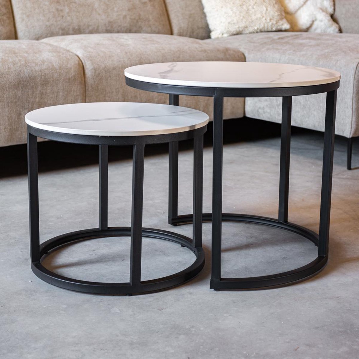 Ensemble de table basse ronde de 2 look en marbre en pierre frit